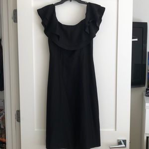 Banana Republic black ruffle-sleeve dress (6 Tall)